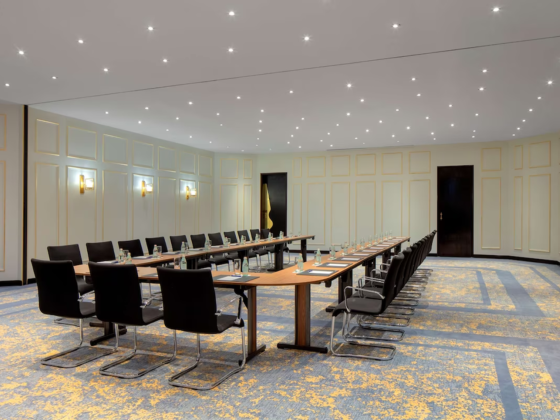 Gold Meeting Room