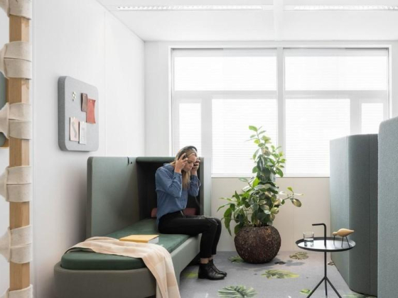 Ahrend Gulf Furniture